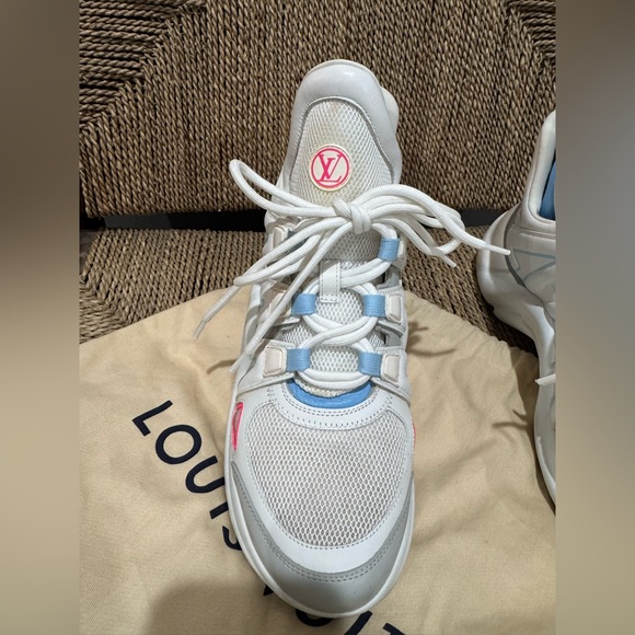 Louis Vuitton Good condition
White Sneakers with Blue and Pink Accents - Picture 4 of 10